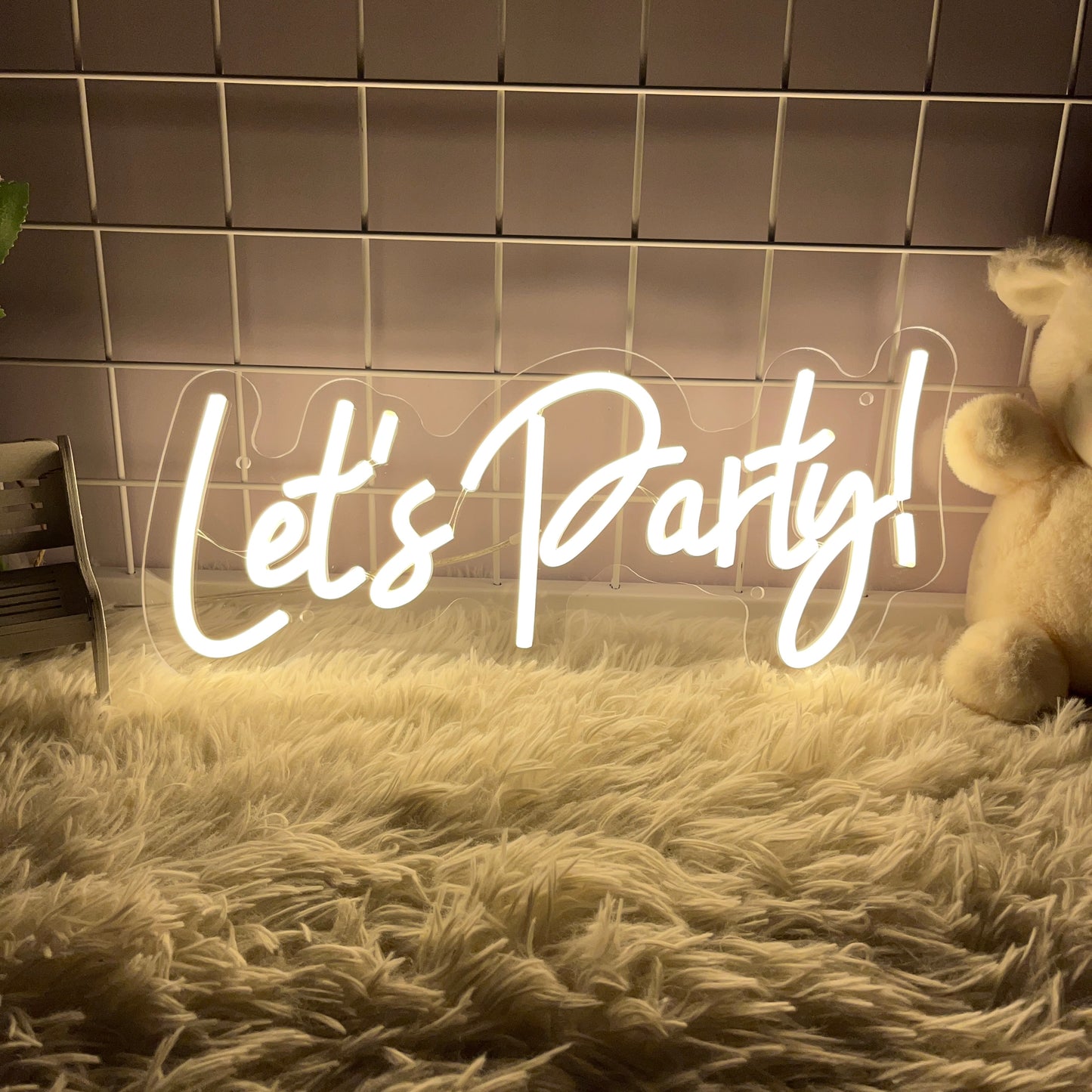 Let‘s Party Neon Sign