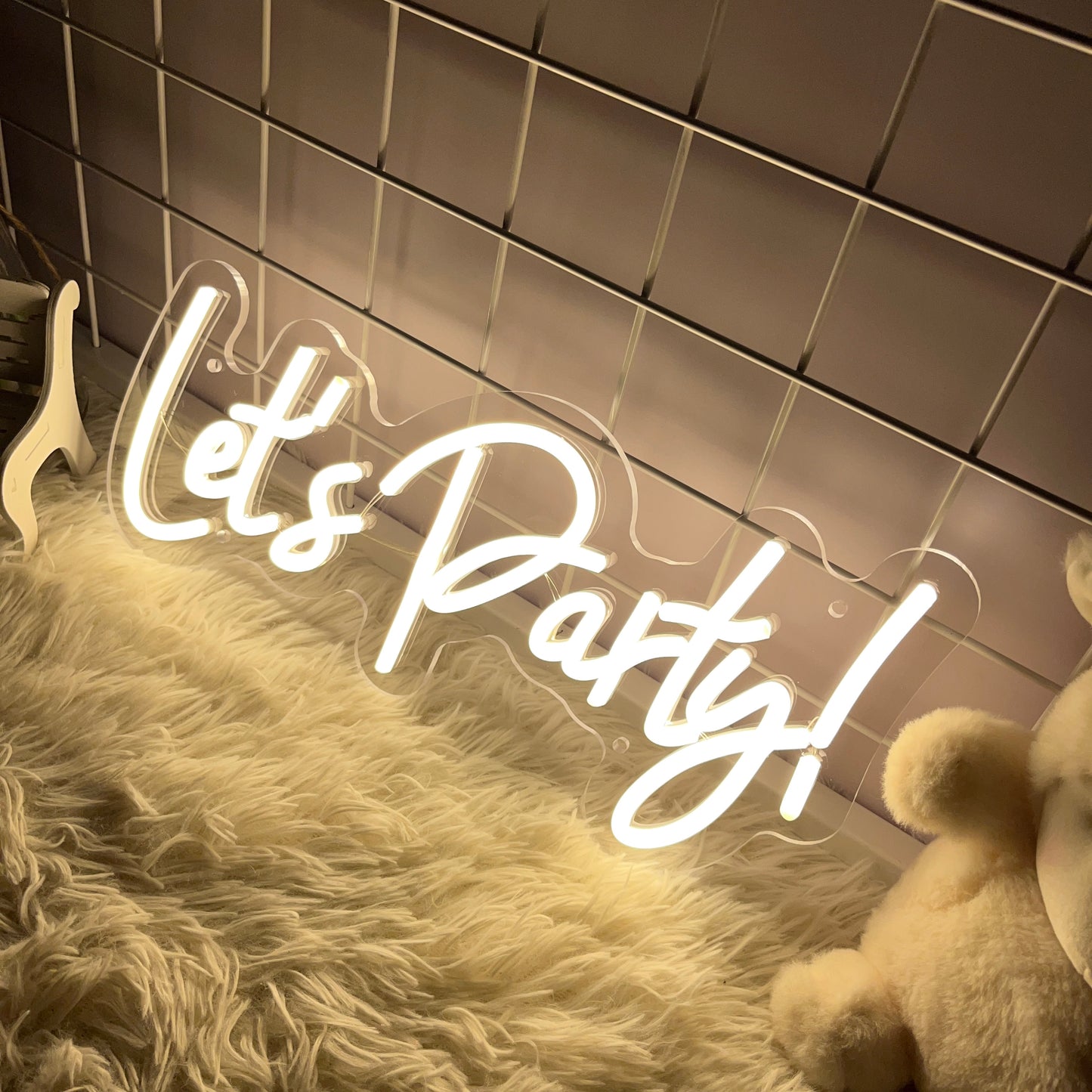 Let‘s Party Neon Sign